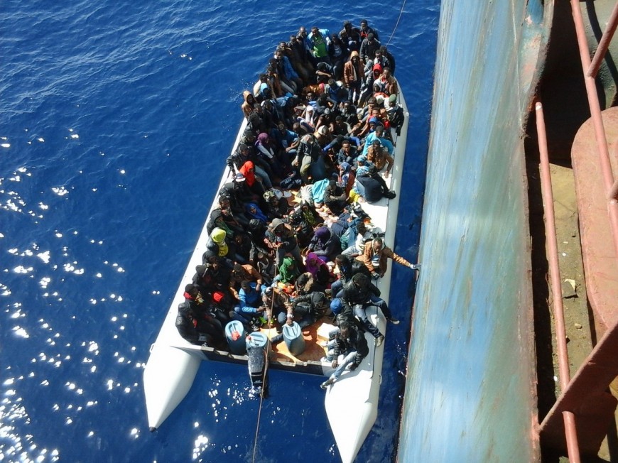 93 uchodźców z Somalii na gumowym pontonie